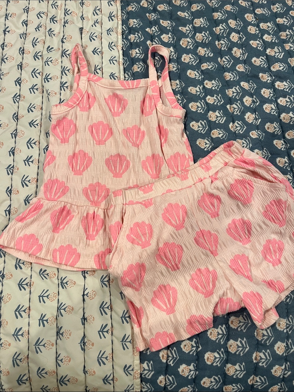 Girls Pink Shell-Print Set - Tank Top & Shorts